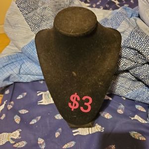 Necklace holder